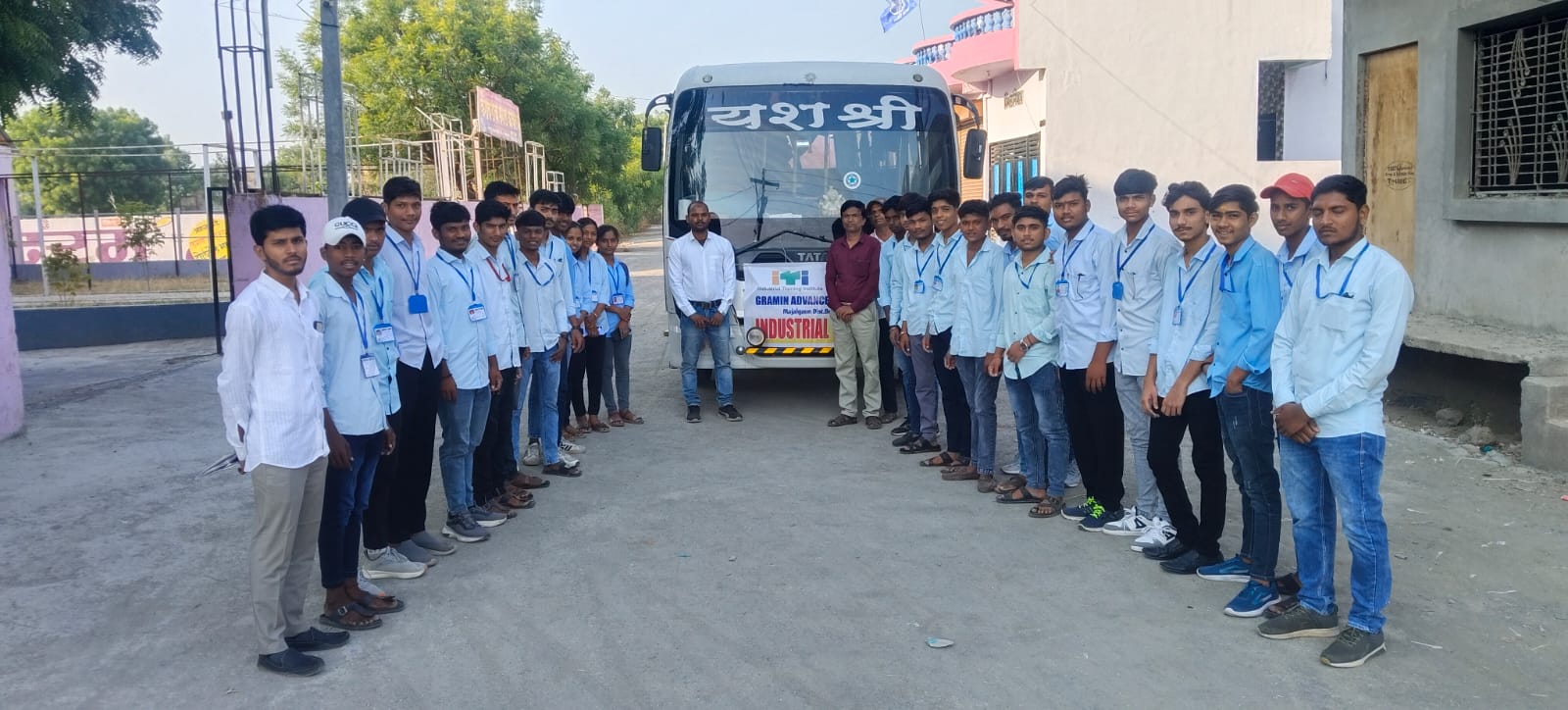 Industrial Visit of Electrician 2nd Year Students – Gramin Advanced Private ITI, Majalgaon